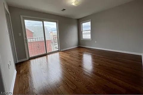 5th image of 66 Delaware St #2