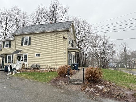 3rd image of 95 Elm St APT B