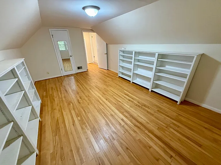 325 Highland Rd — Photo 17