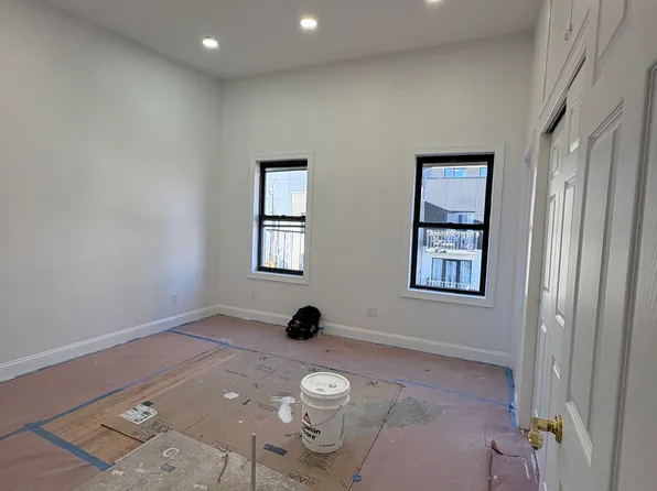 136 Frost Street image 1 of 7