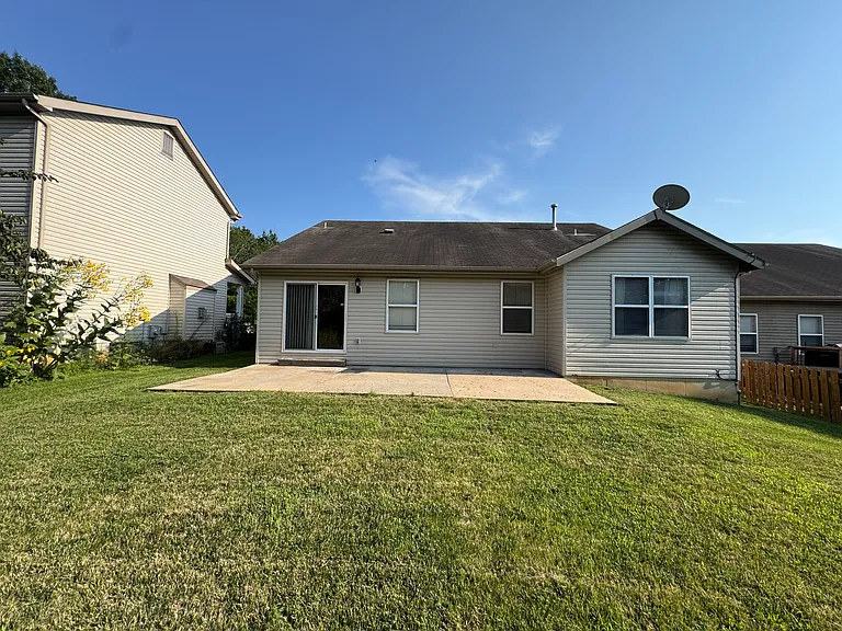 807 Sunflower Mnr — Photo 2
