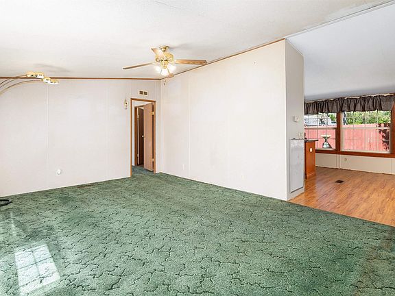 5th image of 852 Putnam Rd