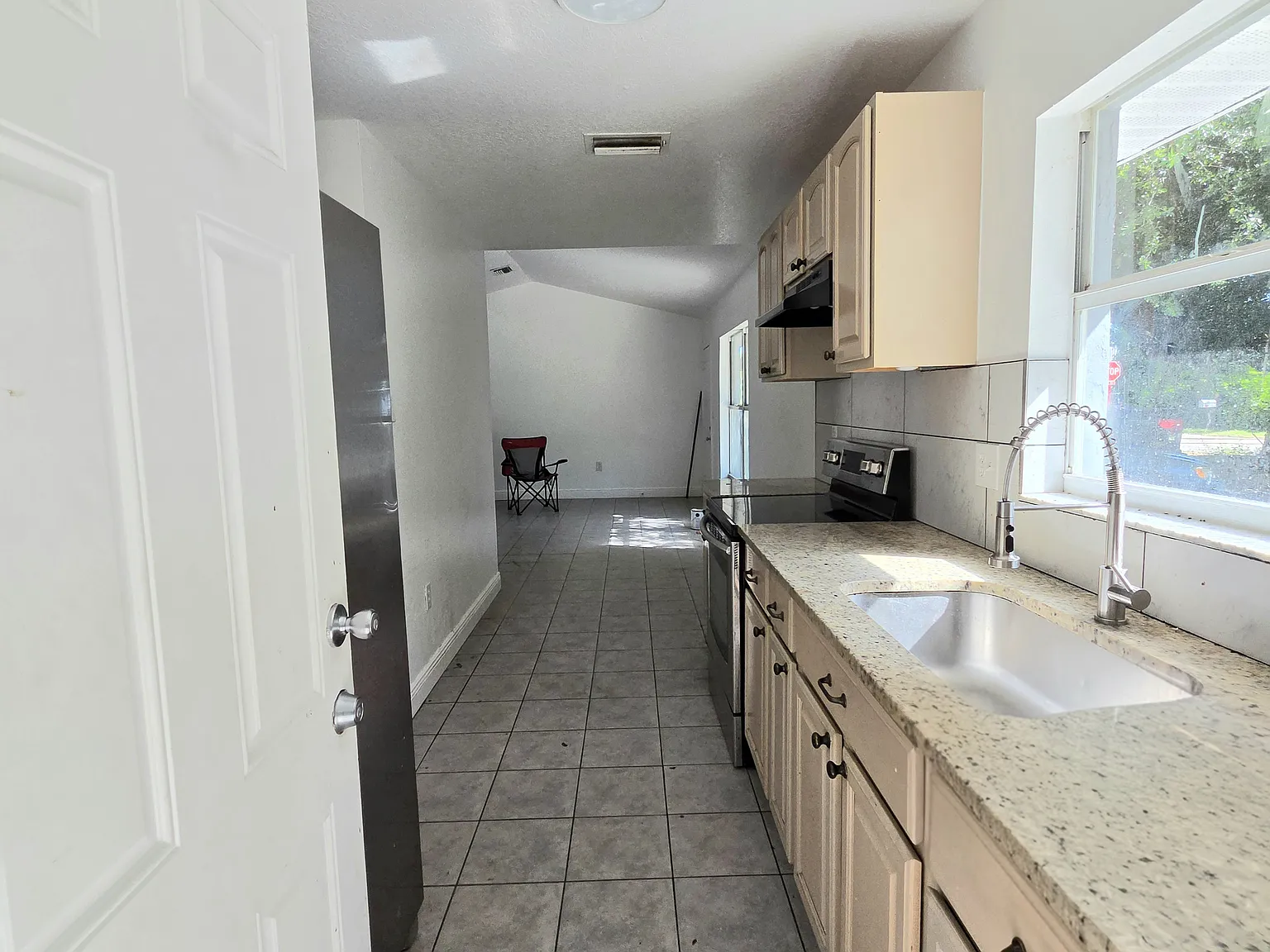 4606 30th St W — Photo 3