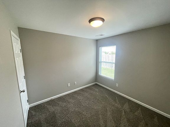 4th image of 132 Pierre Pl