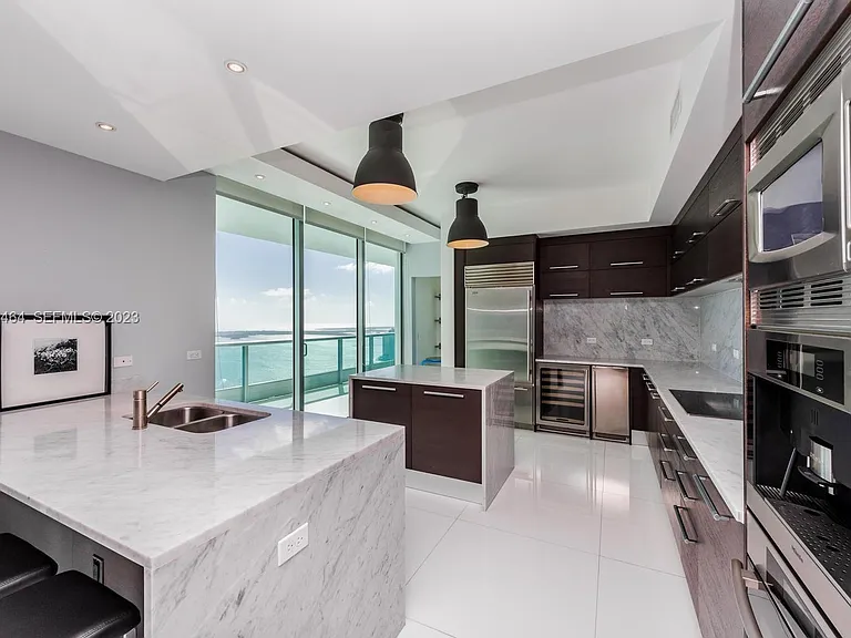 900 Biscayne Blvd #Penthouse 6205 — Photo 12