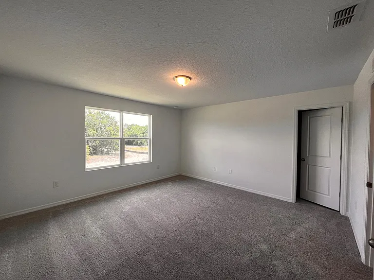 1004 Appleton St — Photo 17