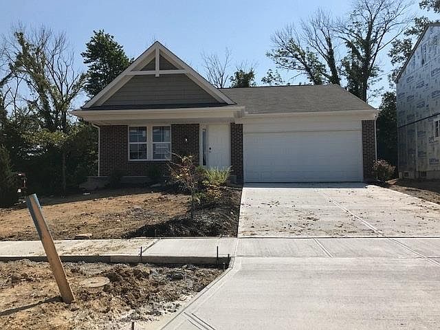 1st image of 829 Emerald Dr