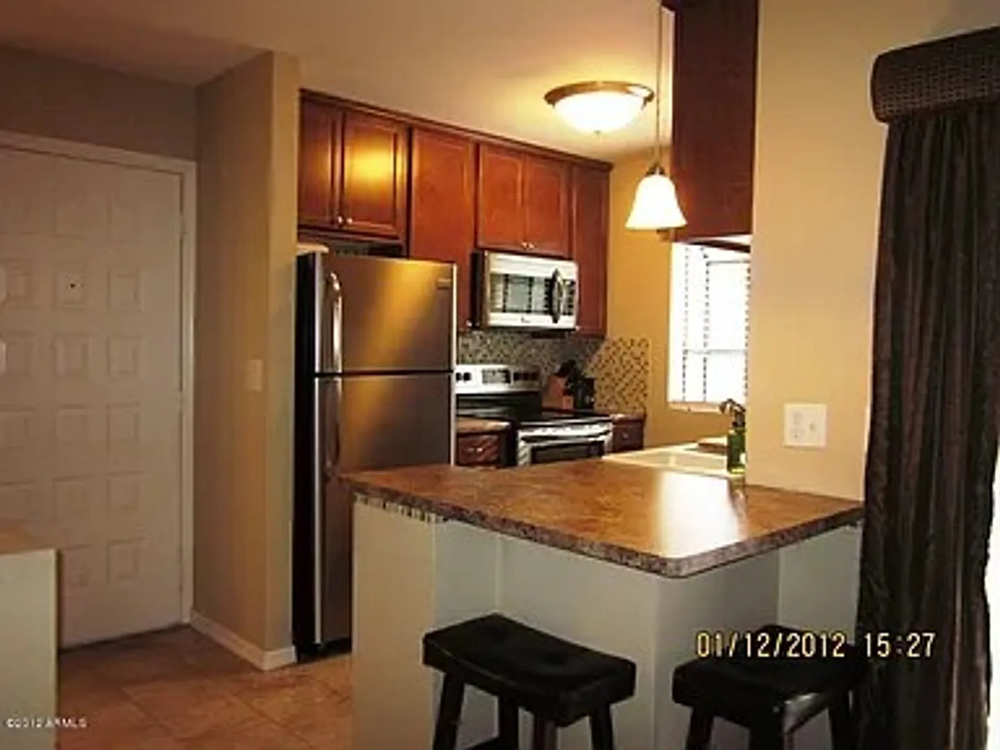 Ideal 2 Br 2 Ba 1 Carport Condo Near Southern and Country Club in Mesa — Photo 3