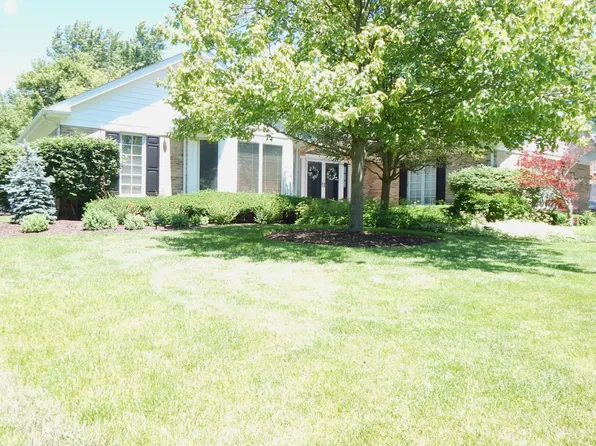 1322 W Steeplechase Ln, Palatine, IL 60067