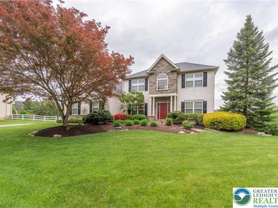 2244 Burgundy Dr, Macungie, PA, 18062