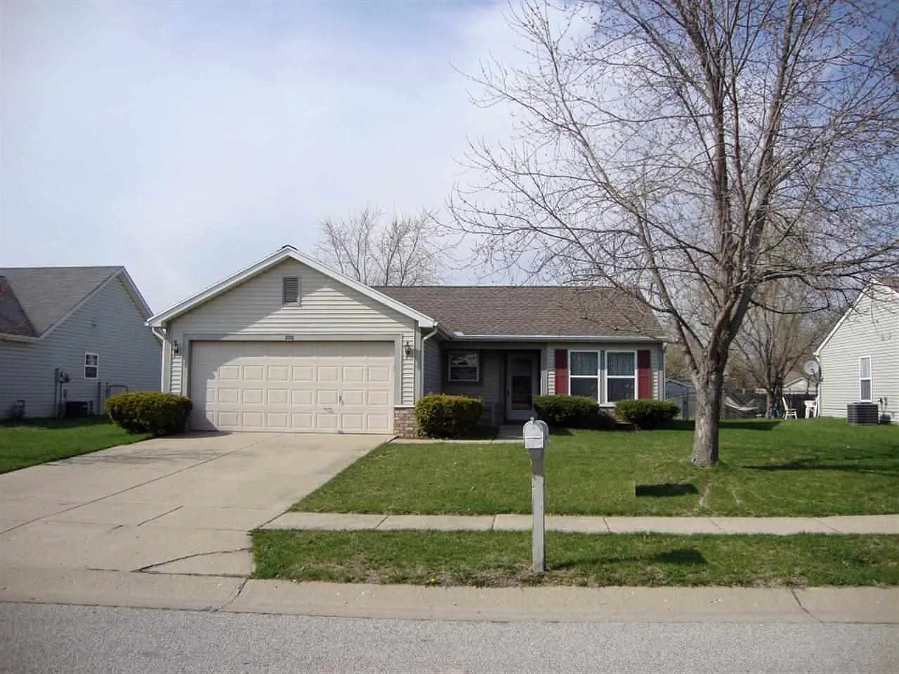 220 Ingram Dr photo 1