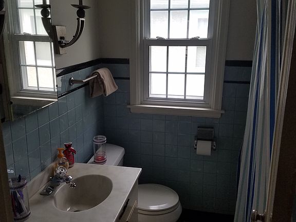5th image of 4335 Thomas Ave N