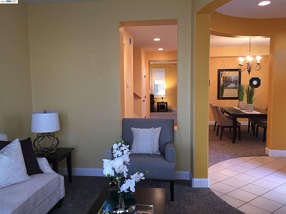 5th image of 5596 Creekview Dr