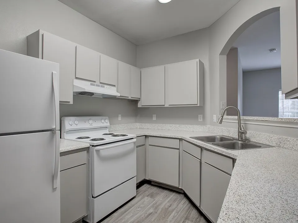 Tatum Townhomes and Apartment