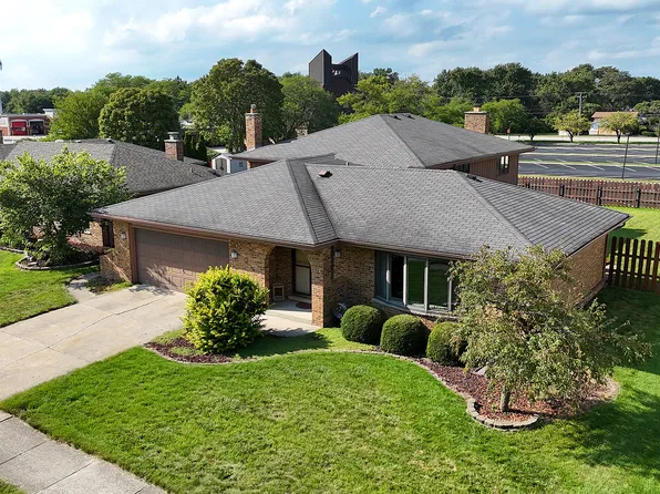 7922 Sycamore Dr, Orland Park, IL 60462