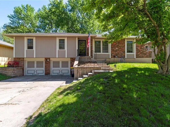 817 NE 81st St, Kansas City, MO 64118