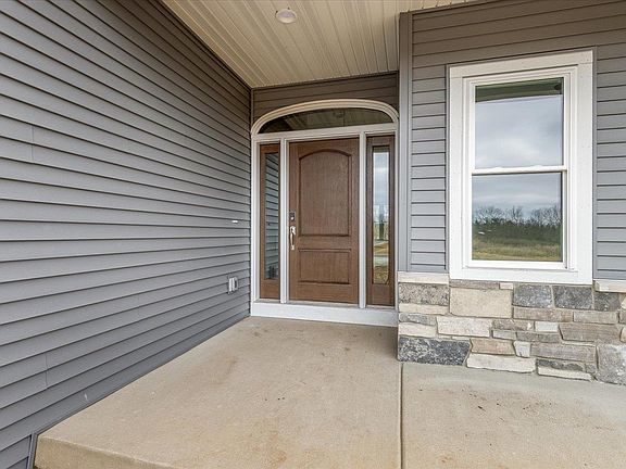 4th image of 3286 W Prairie Grv
