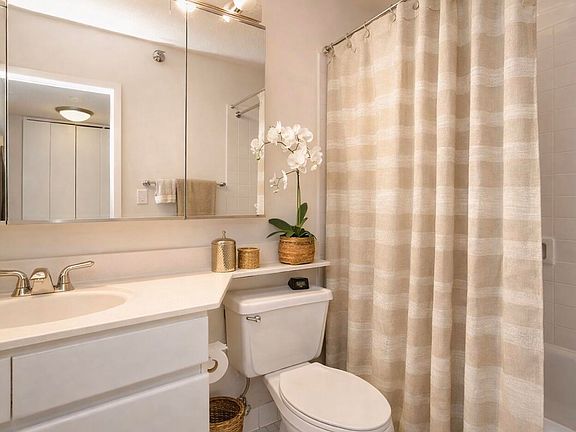 5th image of 440 N Wabash Ave APT 3703