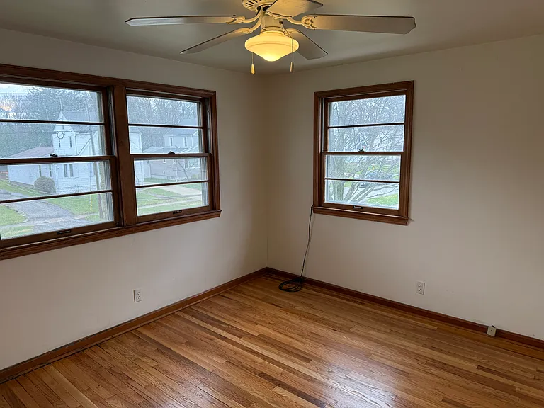 1158 Meadowbrook Ave SE — Photo 13