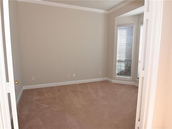 4th image of 5200 Hollow Knoll Dr