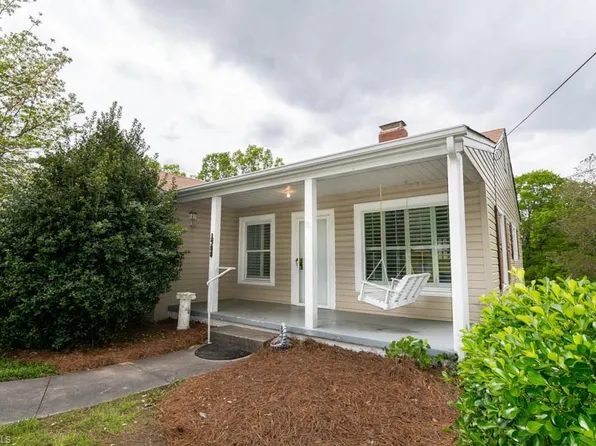 1988 Brook Dr, Asheboro, NC 27205