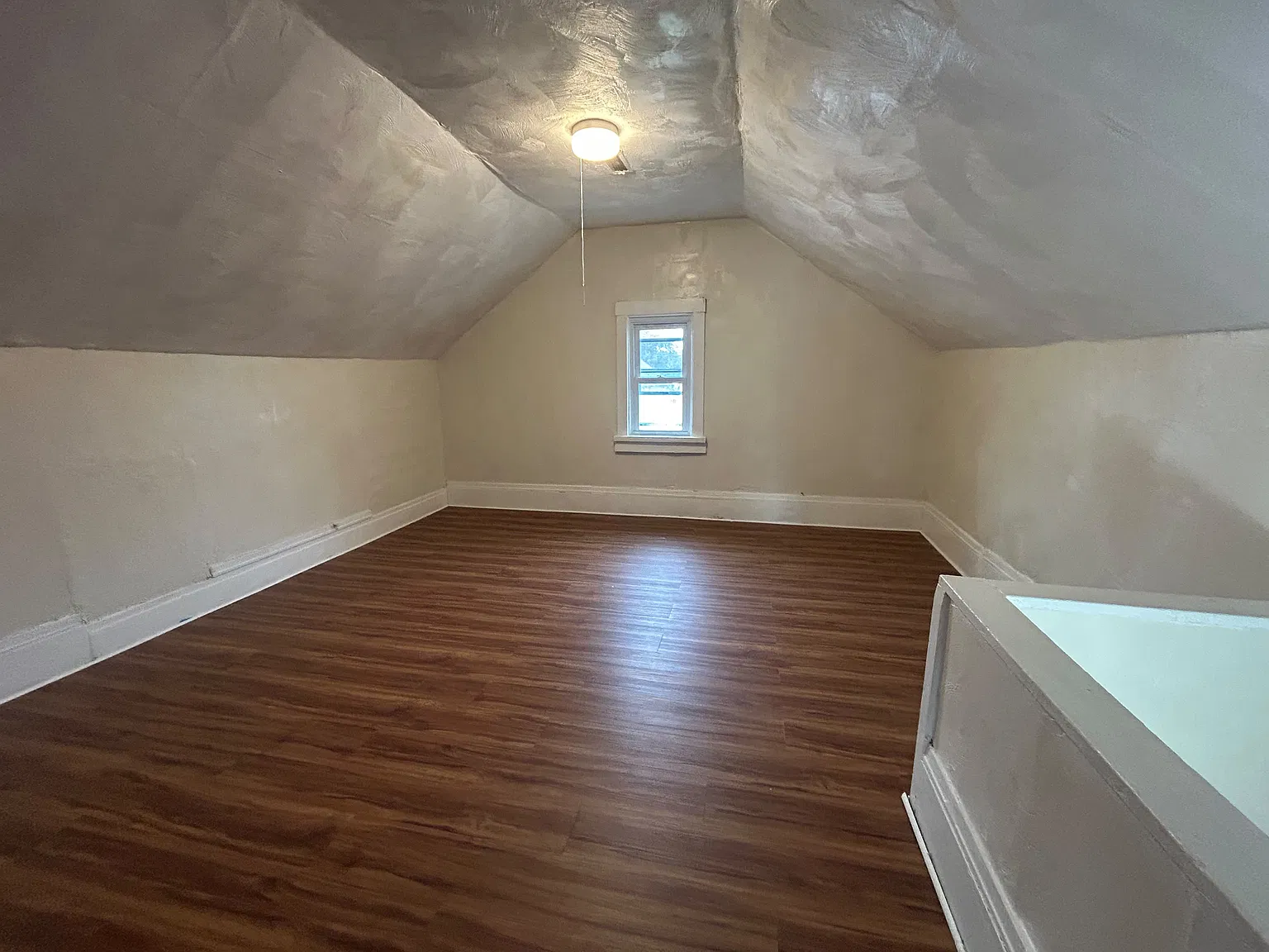 3 bed, 962 sqft, $1,500 — Photo 4