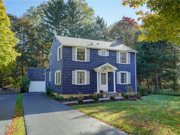 27 Lafayette Pkwy, Rochester, NY 14625