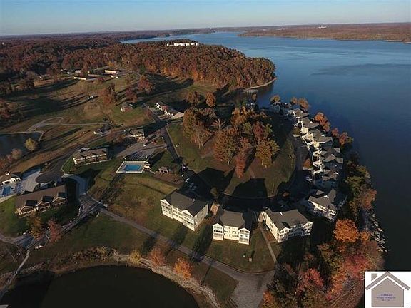 2nd image of 698 Moon Bay Dr #1