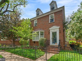 416 N Peyton St, Alexandria, VA 22314