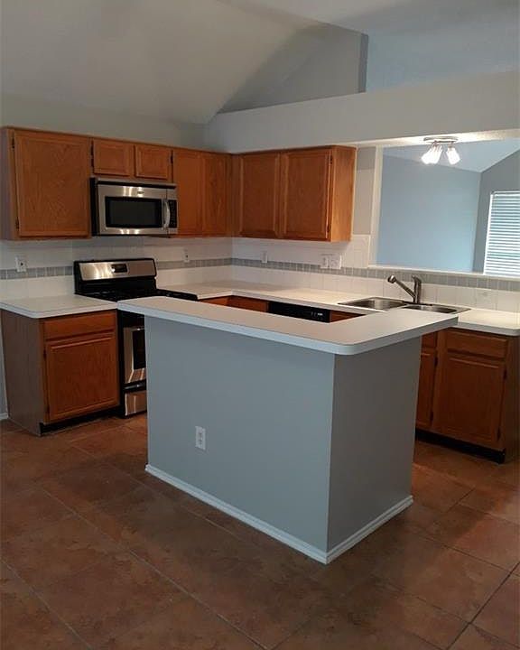 1st image of 1441 Creekview Dr