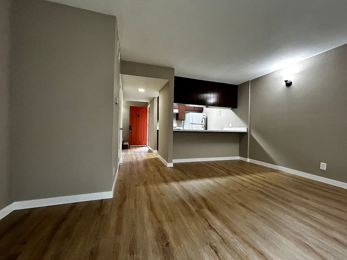 Building Photo - 344 S Arroyo Dr #E