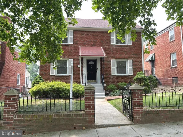 1715 Girard St NE, Washington, DC 20018