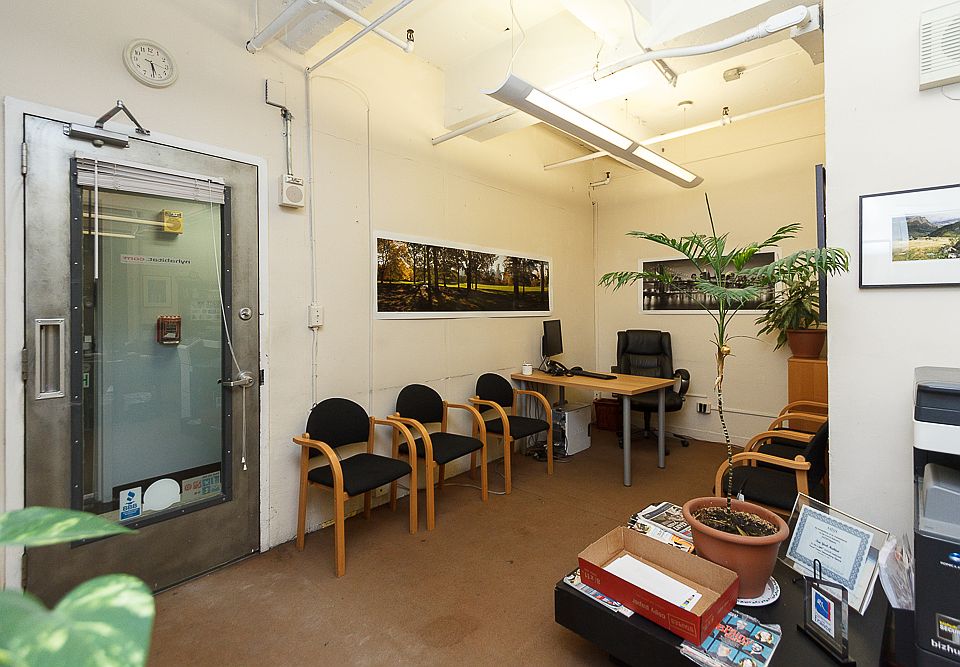 1st image of 307 7th Ave Rm 306