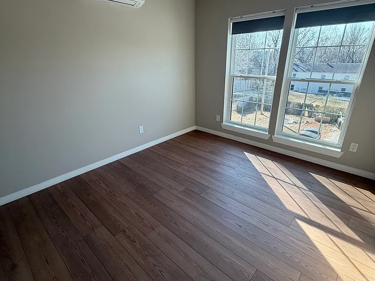 833 W Stone St #C — Photo 19