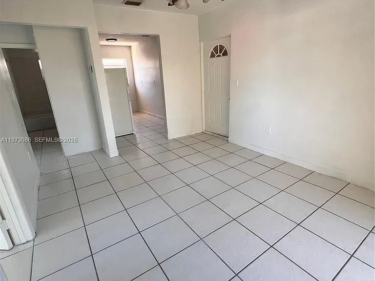 609 SW 14th Ave #2 — Photo 15