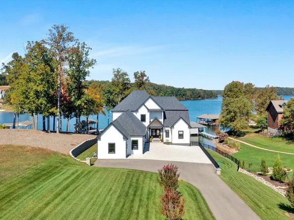 937 Compass Cove Cir, Moneta, VA 24121
