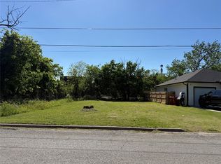 622 S 1st St, Sherman, TX 75090