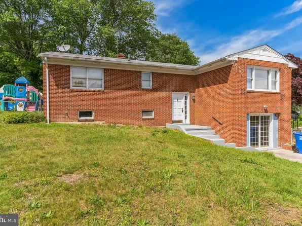 700 E Charles St, La Plata, MD 20646