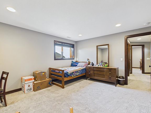 5th image of 2000 W Tyler Dr