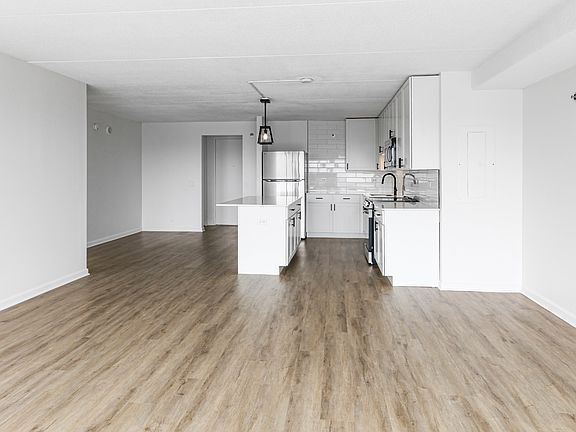 3rd image of 1770 1st St Ste 703