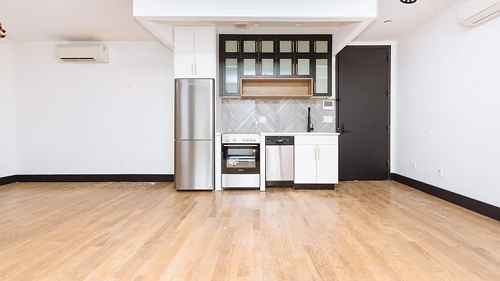 Rented by Nooklyn NYC LLC | media 38