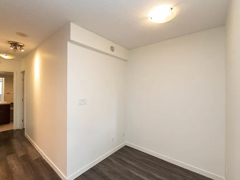 1033 Marinaside Cres #2M — Photo 14