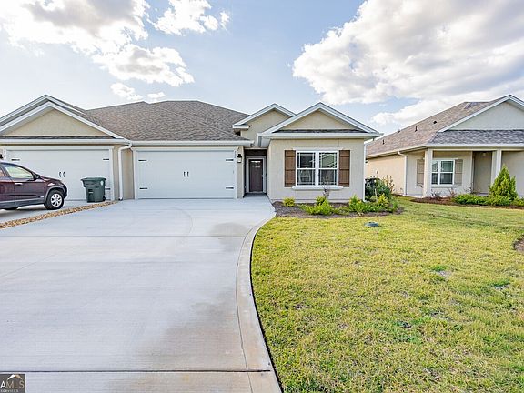 2nd image of 332 The Villas Way