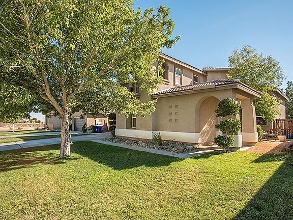 4th image of 11985 Garret Ln