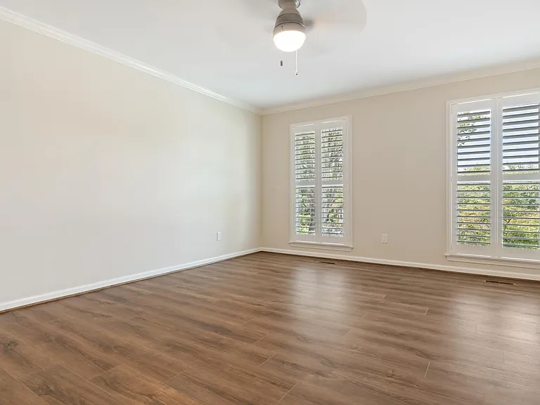 5249 Meadow Garden Ln — Photo 13