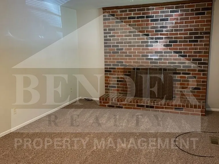 1535 Jordan Ave NW — Photo 2