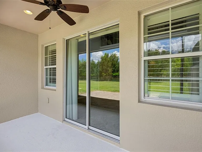 5640 Siracusa Ln — Photo 28