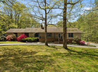 1212 Rocky Dell Ln, Signal Mountain, TN 37377
