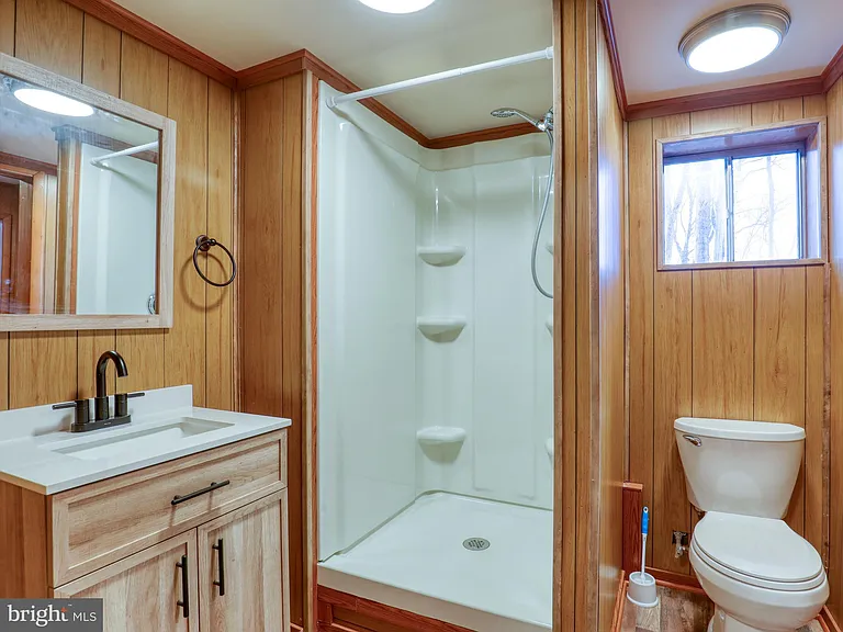 214 Bridle Path Rd — Photo 10