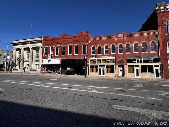 2nd image of 8 W Main St